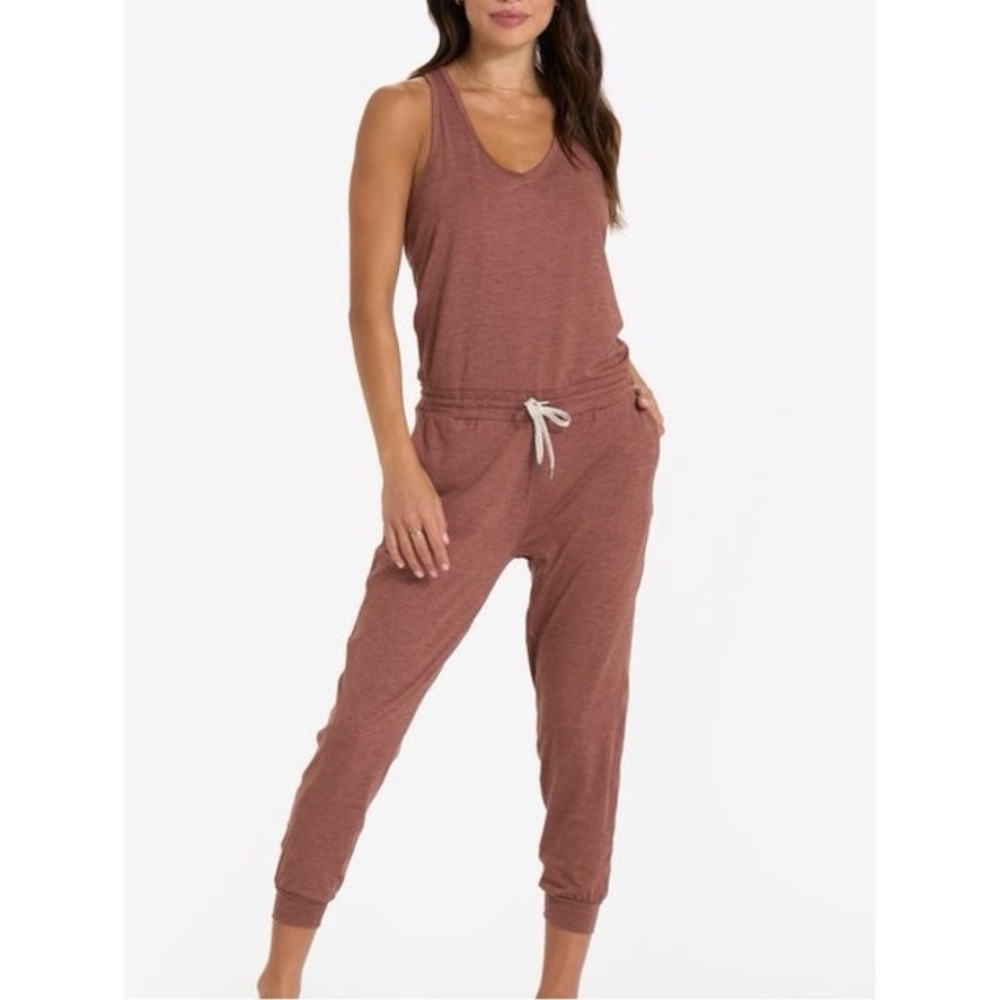 Vuori Lux Jumpsuit Womens Medium Terracota V-Neck Racerback Jogger Lounge VW426‎